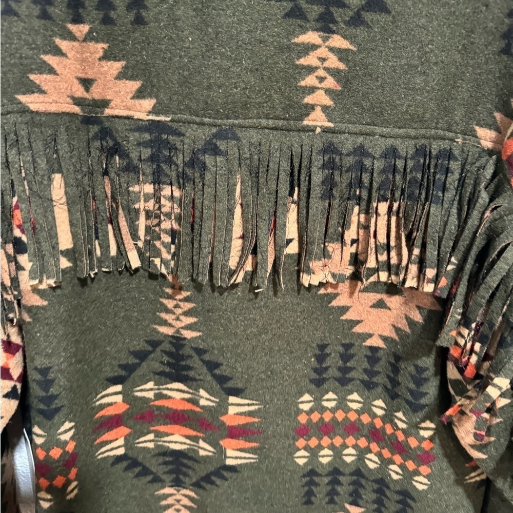 L.I.F.E western Aztec fringe shirt jacket size medium - Picture 8 of 9